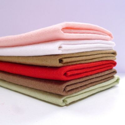 जिन लोगों को सहायता की आवश्यकता है, उनके लिए सुई छिद्रण गैर बुना हुआ कपड़ा कंबल