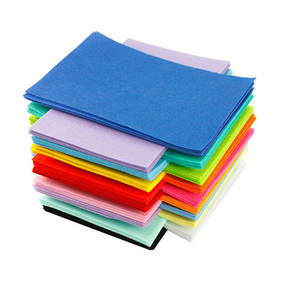 विभिन्न रंग सुई छिद्रण गैर बुना हुआ कपड़ा आईएसओ प्रमाणित फैक्टरी